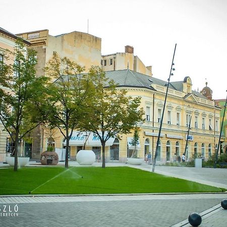 Ruben Apartman City Center Debrecen Buitenkant foto