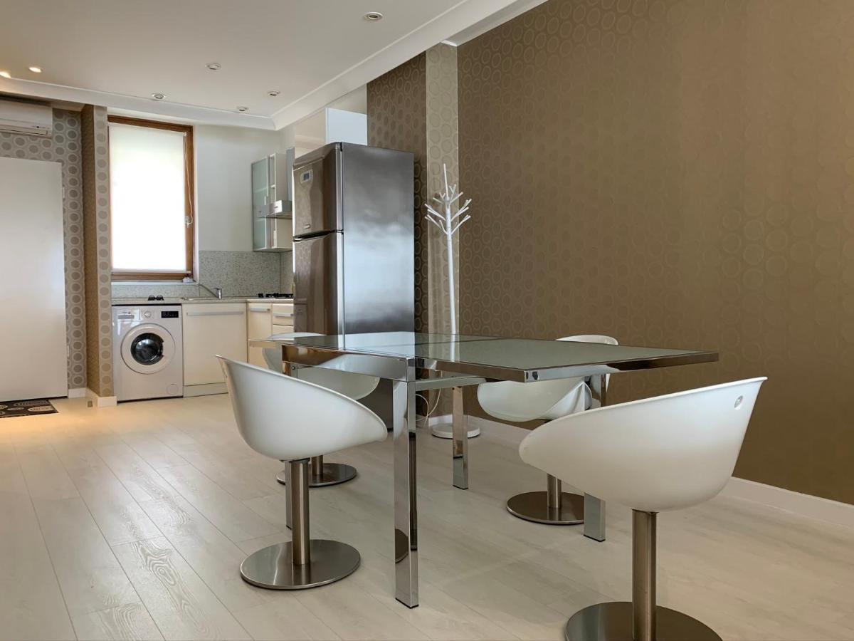 Ruben Apartman City Center Debrecen Buitenkant foto